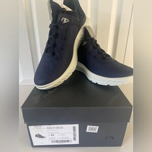 ECCO Men’s Shoe (9-9.5)